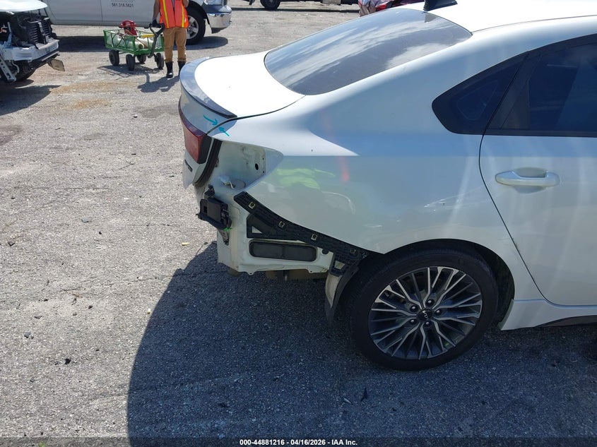 2024 Kia Forte VIN 3KPF54AD3RE799474 IAAI salvage auction — REAR END, Rebuildable (Florida), sold $7,200 on 2026-07-13 (photo 6)