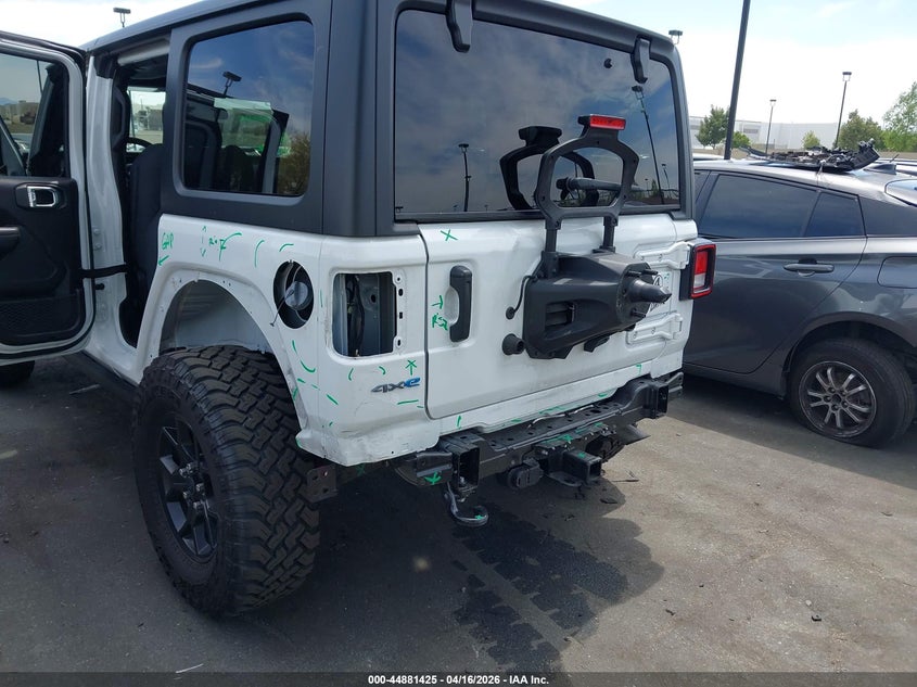 2025 Jeep Grand wagoneer VIN 1C4RJXN61SW596827 IAAI salvage auction — REAR END, Salvage Title, sold $10,200 on 2026-07-24 (photo 6)