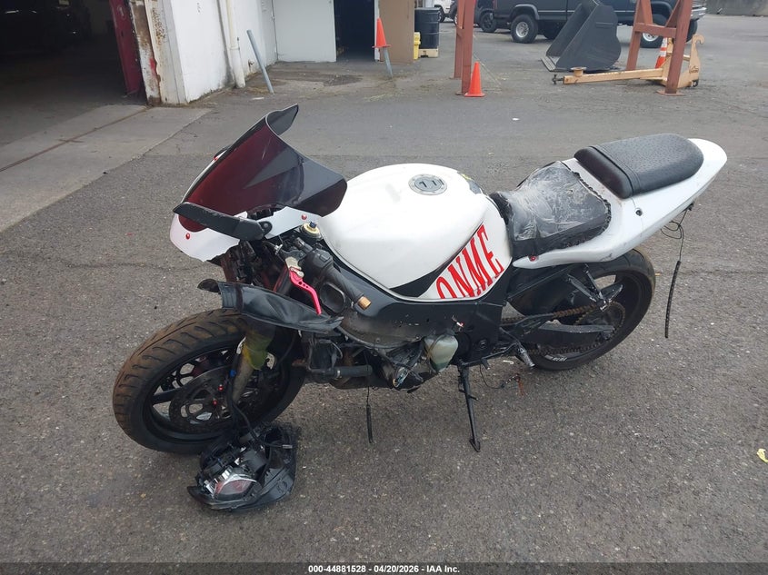 2001 Suzuki Gsx-r VIN JS1GN7BA712100028 IAAI salvage auction — LEFT FRONT, Salvage (Oregon), sold $375 on 2026-07-09 (photo 2)
