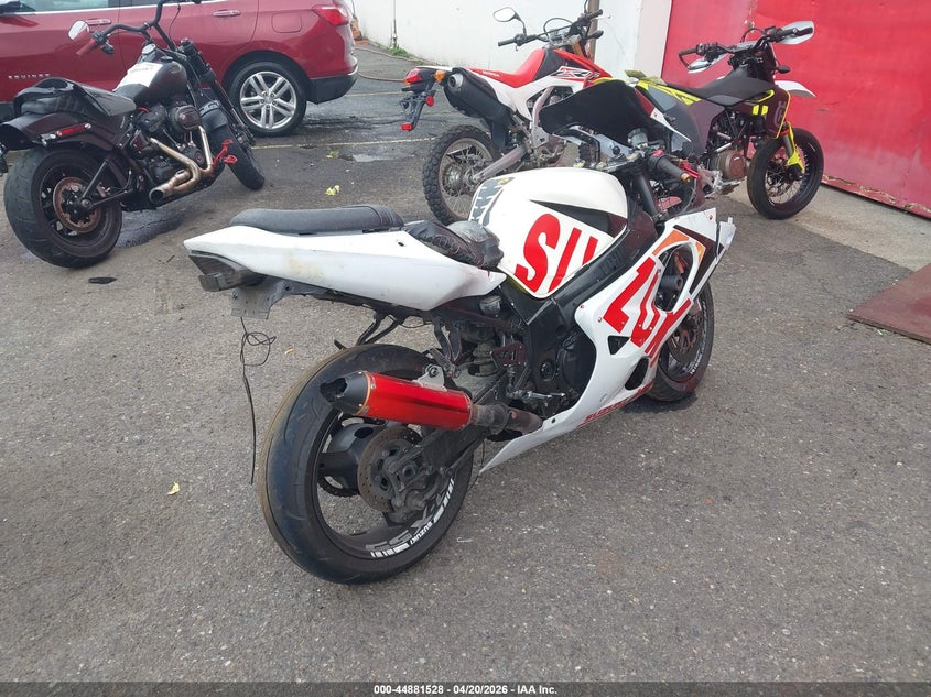 2001 Suzuki Gsx-r VIN JS1GN7BA712100028 IAAI salvage auction — LEFT FRONT, Salvage (Oregon), sold $375 on 2026-07-09 (photo 4)