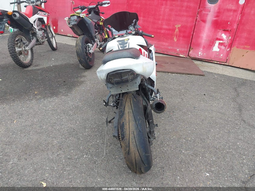 2001 Suzuki Gsx-r VIN JS1GN7BA712100028 IAAI salvage auction — LEFT FRONT, Salvage (Oregon), sold $375 on 2026-07-09 (photo 6)