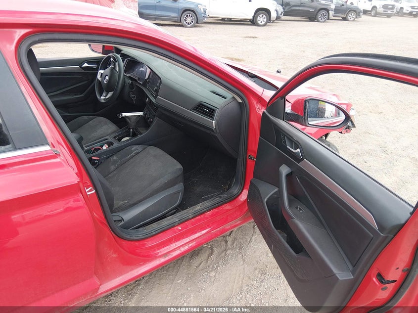 2019 Volkswagen Jetta VIN 3VWC57BU8KM052108 IAAI salvage auction — FRONT END, Salvage (Texas), sold $1,325 on 2026-07-22 (photo 5)