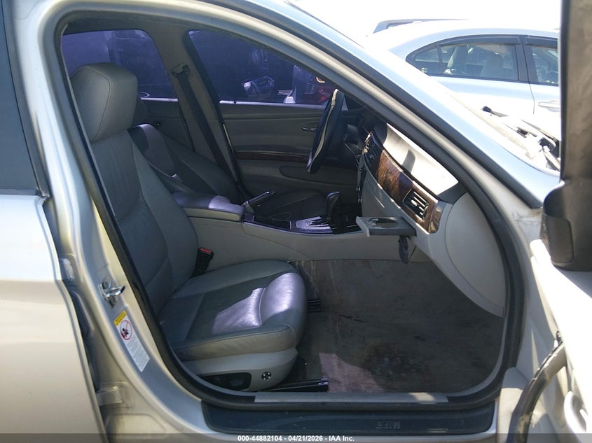 2007 BMW 3 series VIN WBAVA33547PV67788 IAAI salvage auction — FRONT & REAR, Salvage (Colorado), sold $375 on 2026-08-04 (photo 5)
