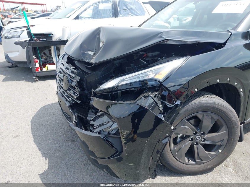2026 Nissan Rogue VIN 5N1BT3BA7TC786045 IAAI salvage auction — FRONT END, Wait Title, sold $5,300 on 2026-07-19 (photo 6)