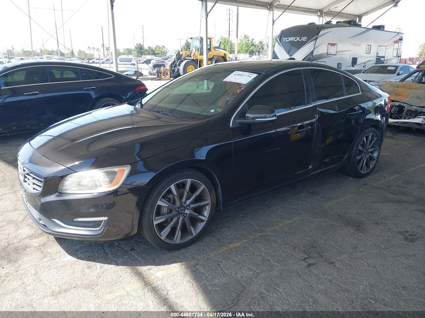 2015 Volvo S60 VIN YV149MFK7F2363166 IAAI salvage auction — SIDE, Wait Title, sold $1,100 on 2026-08-15 (photo 2)