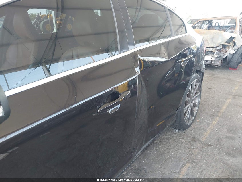 2015 Volvo S60 VIN YV149MFK7F2363166 IAAI salvage auction — SIDE, Wait Title, sold $1,100 on 2026-08-15 (photo 6)