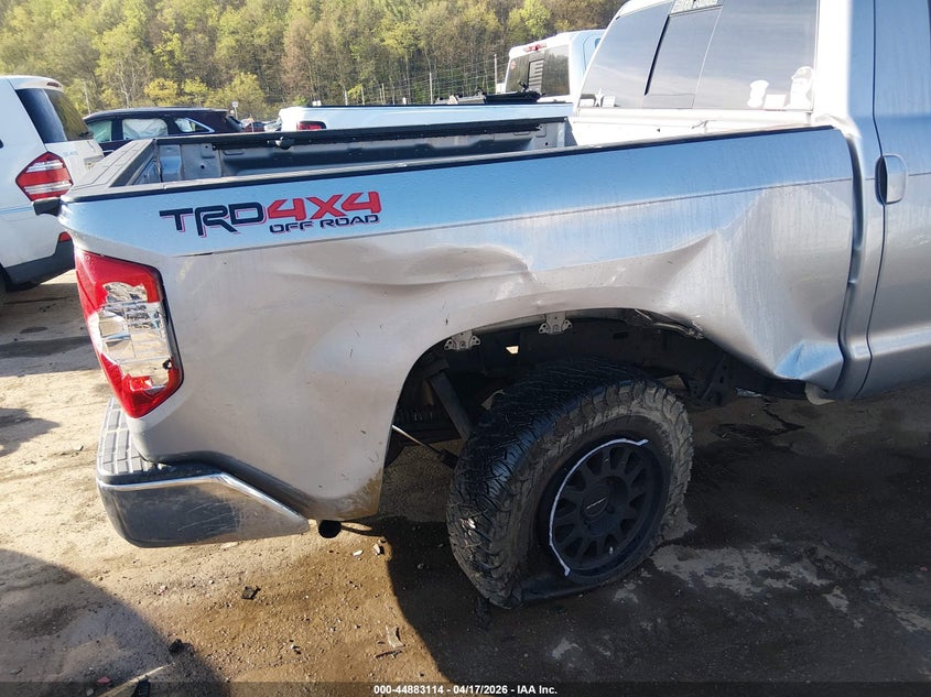 2017 Toyota Tundra VIN 5TFUY5F15HX599603 IAAI salvage auction — SIDE, Salvage (West Virginia), sold $7,600 on 2026-07-17 (photo 6)