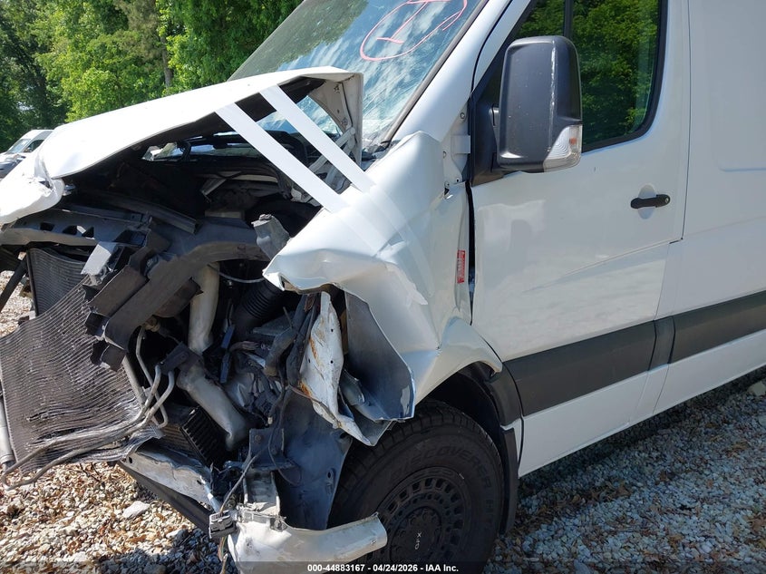 2017 Mercedes-benz Sprinter VIN WD3PE8CD6HP500402 IAAI salvage auction — FRONT END, Salvage (Tennessee), sold $3,100 on 2026-07-13 (photo 6)