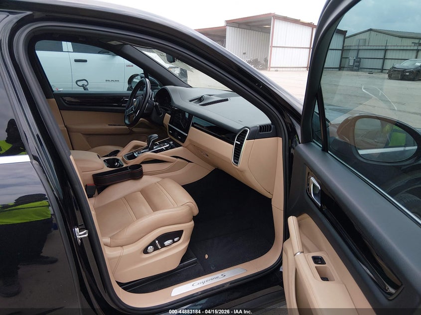 2019 Porsche Cayenne VIN WP1AB2AY3KDA64073 IAAI salvage auction — REAR END, Original (Texas), sold $18,900 on 2026-07-14 (photo 5)