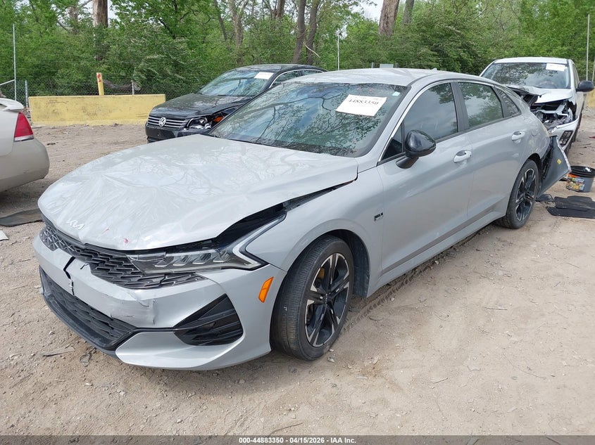 2022 Kia K5 VIN 5XXG64J24NG167858 IAAI salvage auction — FRONT & REAR, Salvage (Indiana), sold $2,500 on 2026-08-19 (photo 2)