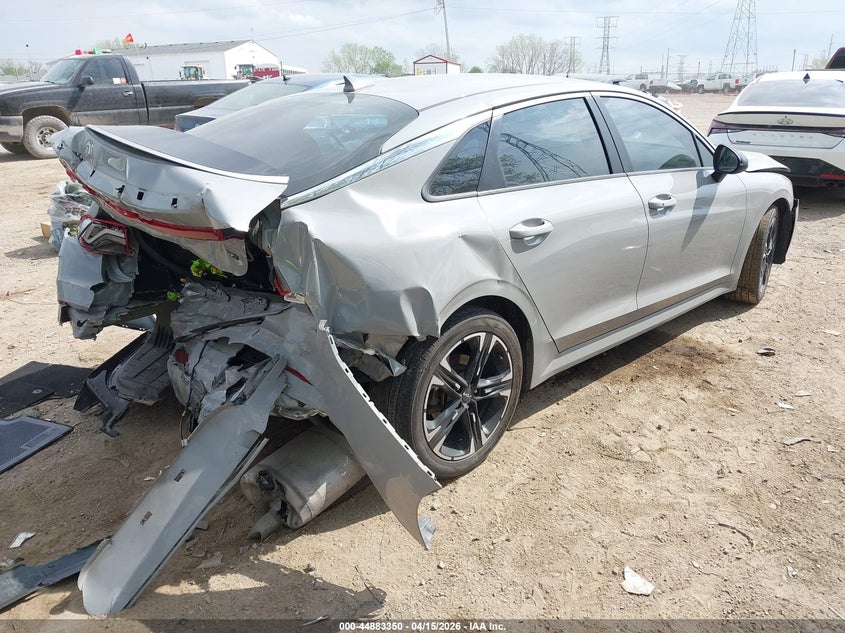 2022 Kia K5 VIN 5XXG64J24NG167858 IAAI salvage auction — FRONT & REAR, Salvage (Indiana), sold $2,500 on 2026-08-19 (photo 4)