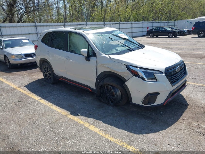 2023 Subaru Forester VIN JF2SKAJC3PH490173 IAAI salvage auction — RIGHT FRONT, Salvage Title, sold $2,825 on 2026-07-06 (photo 1)