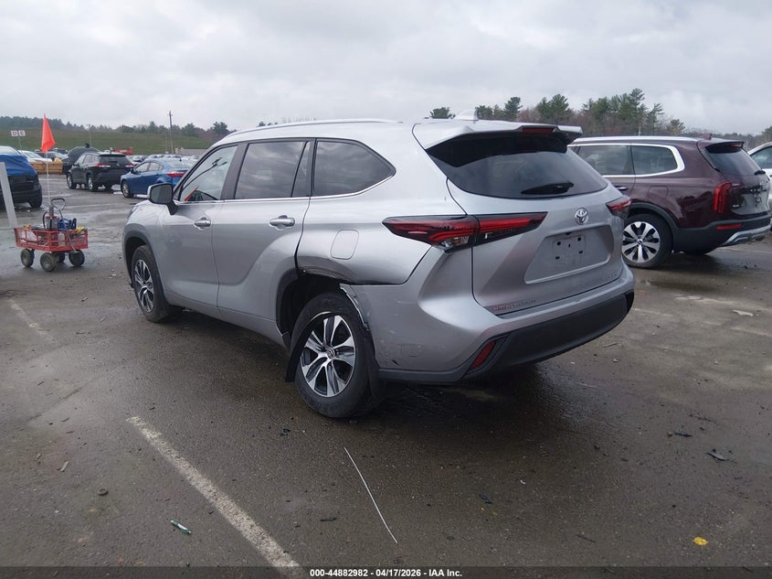 2024 Toyota Highlander VIN 5TDKDRBH3RS532471 IAAI salvage auction — LEFT REAR, Salvage Title, sold $18,200 on 2026-07-29 (photo 3)