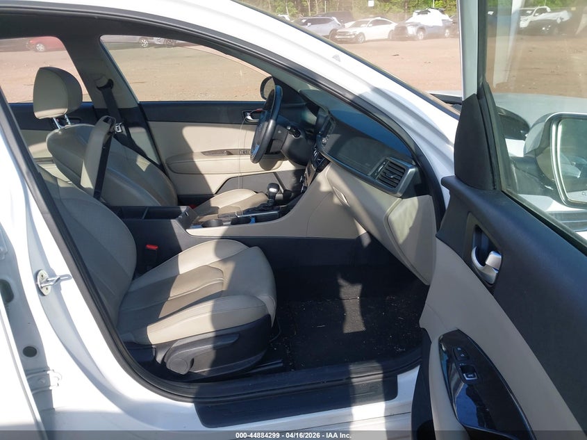 2016 Kia Optima VIN 5XXGU4L32GG056420 IAAI salvage auction — FRONT & REAR, Wait Title, sold $750 on 2026-07-08 (photo 5)