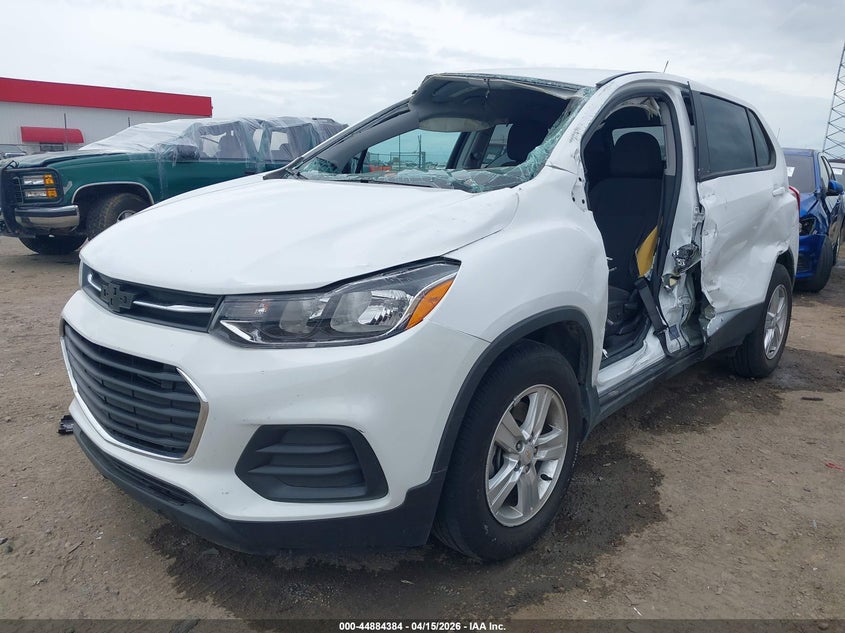 2021 Chevrolet Trax VIN KL7CJKSB4MB319364 IAAI salvage auction — ROLLOVER, Salvage (Arkansas), sold $1,450 on 2026-07-08 (photo 2)