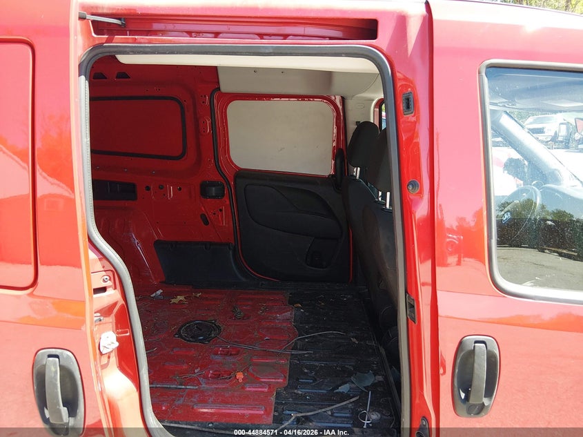 2017 Ram Promaster city VIN ZFBERFAB0H6H13834 IAAI salvage auction — ENGINE BURN, Salvage (Missouri), sold $350 on 2026-07-08 (photo 8)