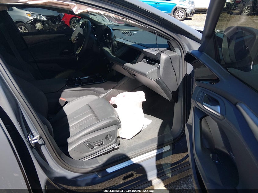 2025 Audi A6 VIN WAU3CAGH4SA026312 IAAI salvage auction — LEFT FRONT, Salvage Title, sold $7,100 on 2026-07-29 (photo 5)