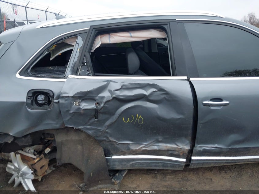 2017 Audi Q5 VIN WA1C2AFP6HA098310 IAAI salvage auction — SIDE, Salvage Title, sold $1,750 on 2026-07-12 (photo 8)