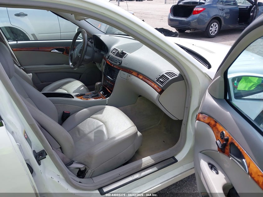 2005 Mercedes-benz E-class VIN WDBUF82J75X175122 IAAI salvage auction — SIDE, Rebuildable (Florida), sold $525 on 2026-07-23 (photo 5)