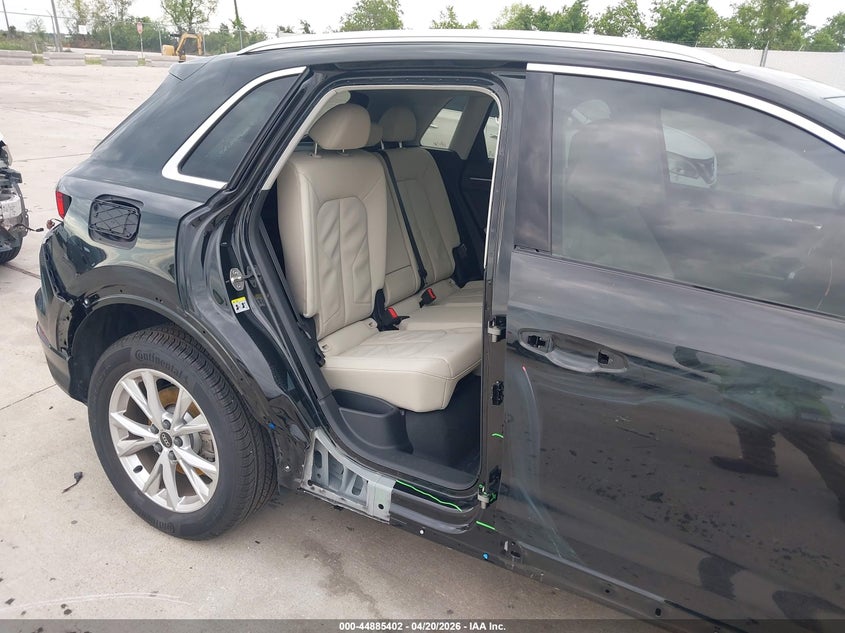 2025 Audi Q3 VIN WA1DECF32S1077451 IAAI salvage auction — RIGHT SIDE, Original (Texas), sold $13,875 on 2026-07-10 (photo 6)