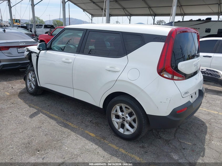 2022 Kia Soul VIN KNDJ23AUXN7827715 IAAI salvage auction — SIDE, Salvage Title, sold $1,650 on 2026-07-10 (photo 3)