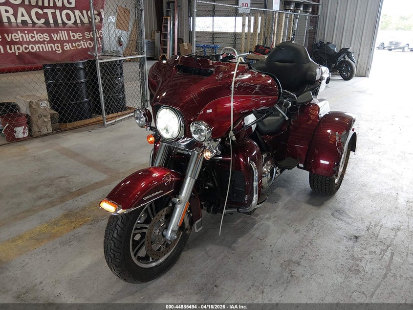 2016 Harley-davidson Tri glide ultra VIN 1HD1MAL1XGB856955 IAAI salvage auction — ALL OVER, Salvage (Mississippi), sold $7,550 on 2026-08-12 (photo 2)