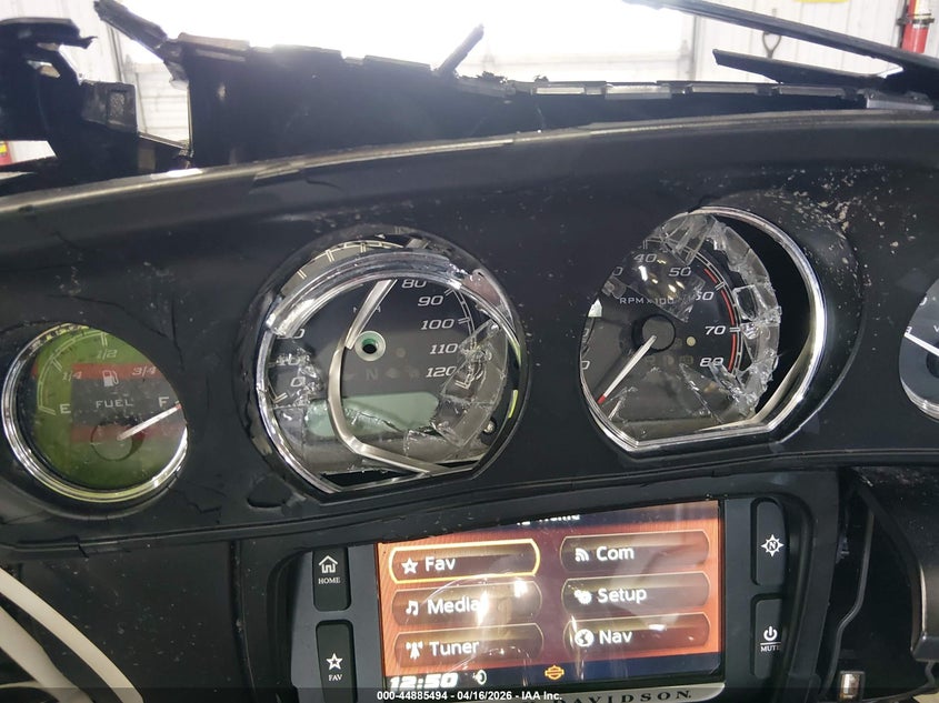 2016 Harley-davidson Tri glide ultra VIN 1HD1MAL1XGB856955 IAAI salvage auction — ALL OVER, Salvage (Mississippi), sold $7,550 on 2026-08-12 (photo 7)