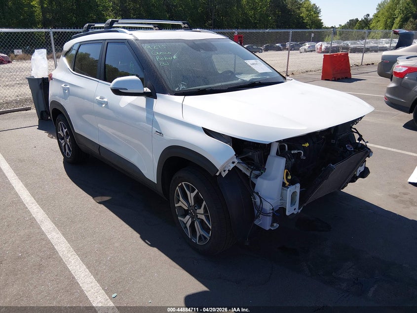 2021 Kia Seltos VIN KNDERCAA6M7103098 IAAI salvage auction — FRONT END, Salvage Title, sold $5,400 on 2026-07-15 (photo 1)