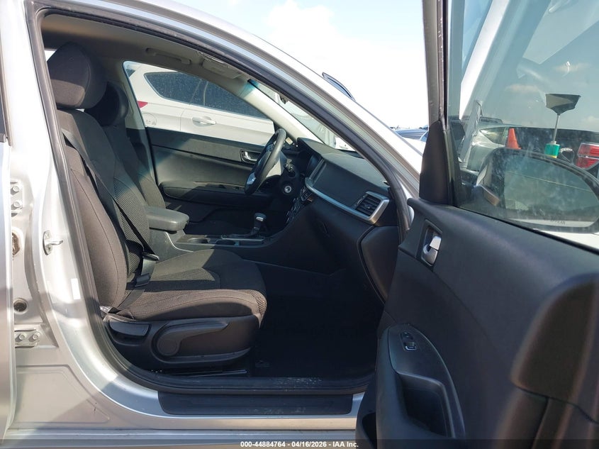 2019 Kia Optima VIN 5XXGT4L36KG309685 IAAI salvage auction — REAR END, Salvage Title, sold $2,850 on 2026-07-11 (photo 5)