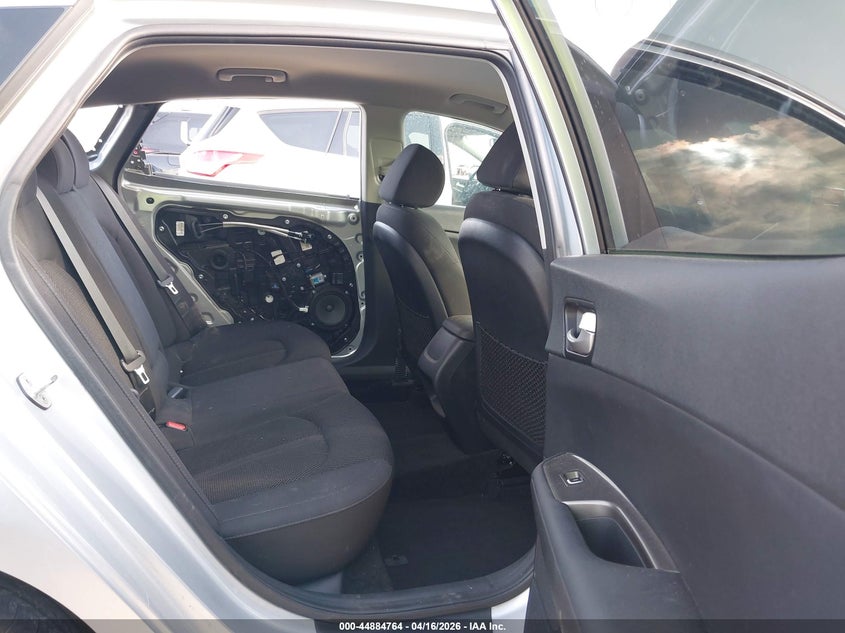 2019 Kia Optima VIN 5XXGT4L36KG309685 IAAI salvage auction — REAR END, Salvage Title, sold $2,850 on 2026-07-11 (photo 8)