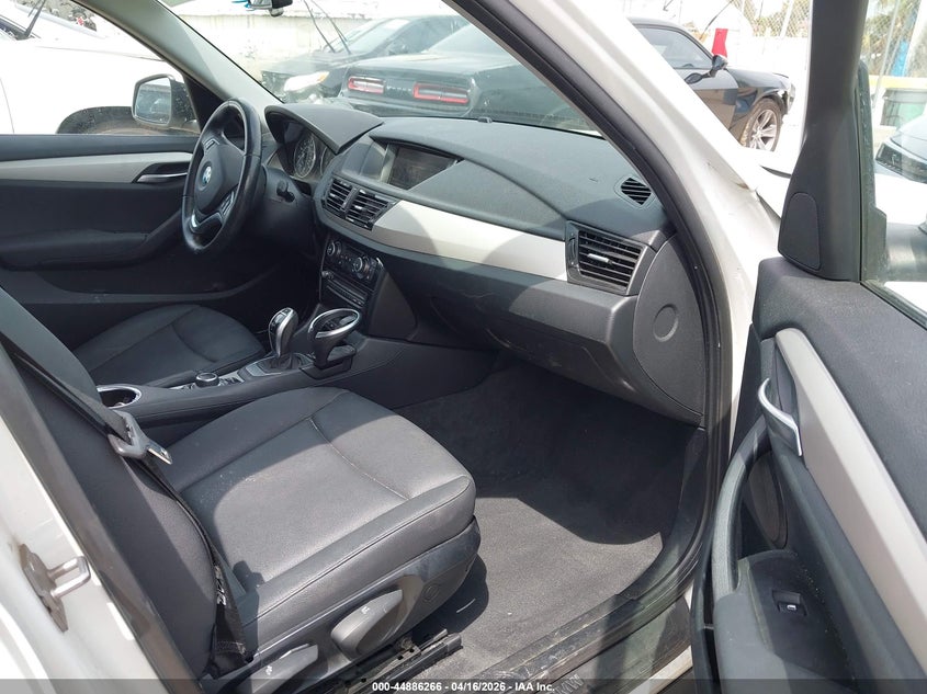 2014 BMW X1 VIN WBAVL1C53EVR94001 IAAI salvage auction — REAR END, Wait Title, sold $950 on 2026-07-29 (photo 5)