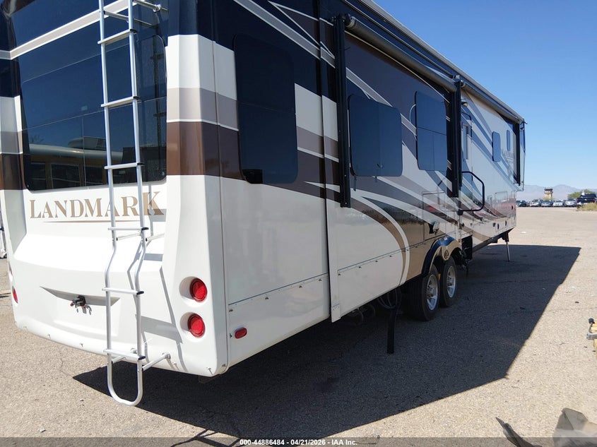 2015 Heartland rv Other VIN 5SFBG4322FE290629 IAAI salvage auction — SIDE, Salvage (Arizona), sold $12,000 on 2026-07-14 (photo 4)