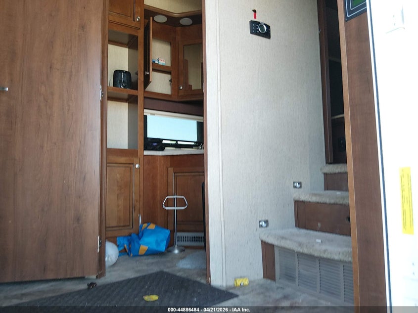 2015 Heartland rv Other VIN 5SFBG4322FE290629 IAAI salvage auction — SIDE, Salvage (Arizona), sold $12,000 on 2026-07-14 (photo 5)