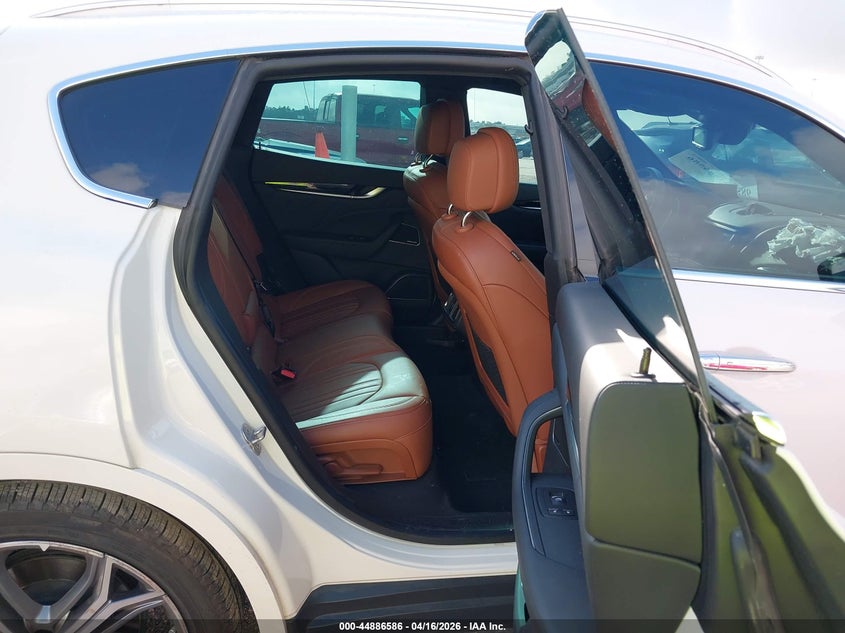 2023 Maserati Levante VIN ZN661XUA3PX420354 IAAI salvage auction — RIGHT FRONT, Original (Texas), sold $9,000 on 2026-07-09 (photo 8)