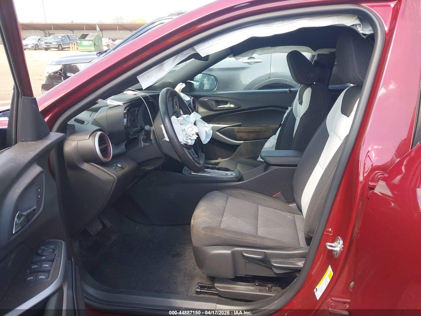 2025 Chevrolet Trax VIN KL77LGEPXSC205084 IAAI salvage auction — RIGHT SIDE, Salvage (West Virginia), sold $3,100 on 2026-07-08 (photo 5)