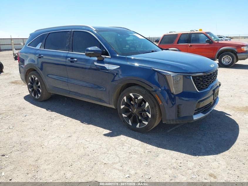 2024 Kia Sorento VIN 5XYRK4JF0RG257842 IAAI salvage auction — LEFT FRONT, Original (Texas), sold $12,050 on 2026-07-13 (photo 1)