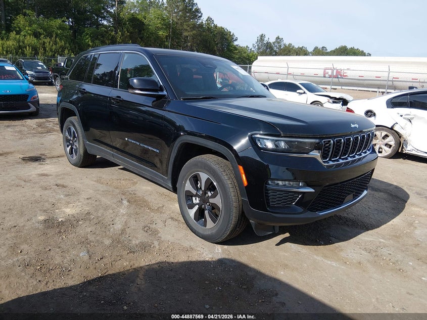 2024 Jeep Grand cherokee VIN 1C4RJYB68RC120631 — IAAI salvage auction photo