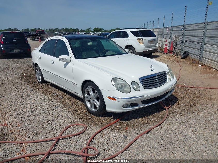 2005 Mercedes-benz E-class VIN WDBUF70J15A622172 IAAI salvage auction — REAR END, Salvage (Alabama), sold $100 on 2026-08-04 (photo 1)