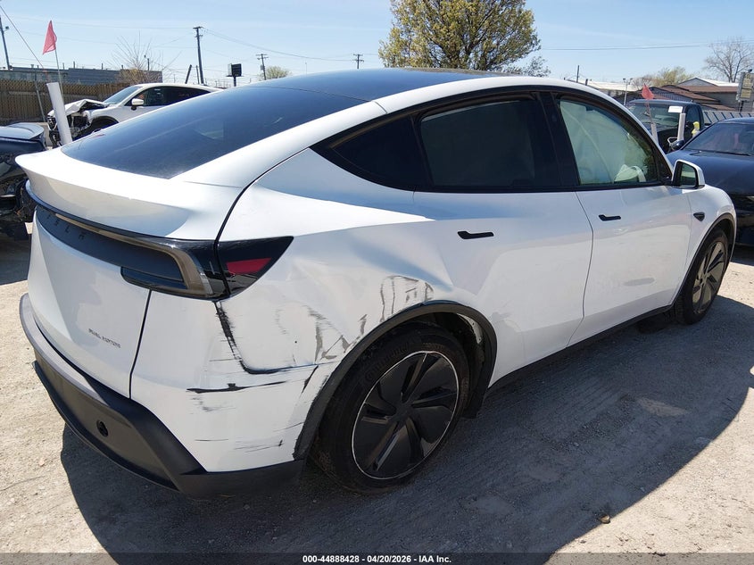 2026 Tesla Model y VIN 7SAYGDEE6TF354558 IAAI salvage auction — UNKNOWN, Salvage (Illinois), sold $20,800 on 2026-07-07 (photo 4)