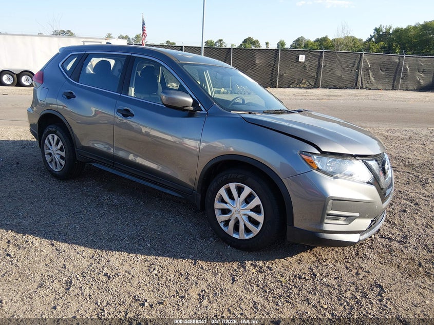 2017 Nissan Rogue VIN JN8AT2MTXHW138542 IAAI salvage auction — LEFT FRONT, Salvage Title, sold $2,650 on 2026-07-15 (photo 1)