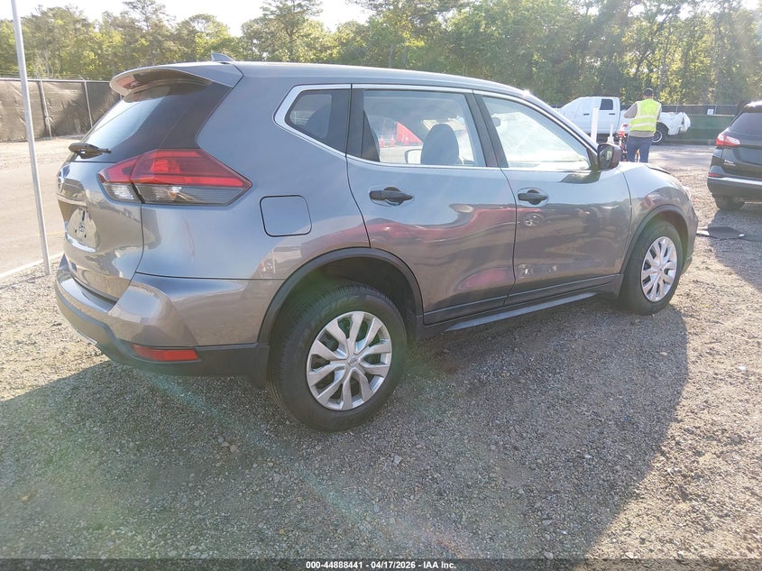 2017 Nissan Rogue VIN JN8AT2MTXHW138542 IAAI salvage auction — LEFT FRONT, Salvage Title, sold $2,650 on 2026-07-15 (photo 4)