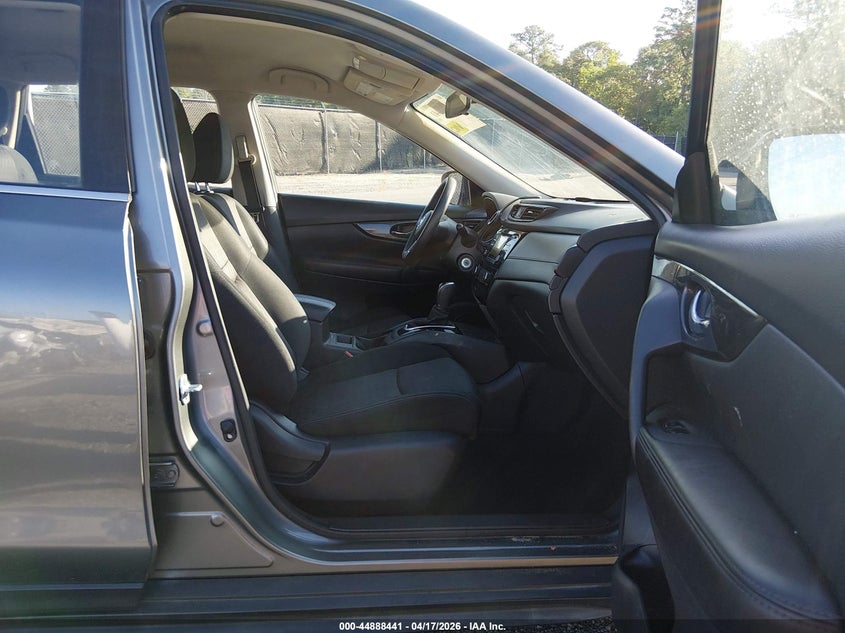 2017 Nissan Rogue VIN JN8AT2MTXHW138542 IAAI salvage auction — LEFT FRONT, Salvage Title, sold $2,650 on 2026-07-15 (photo 5)