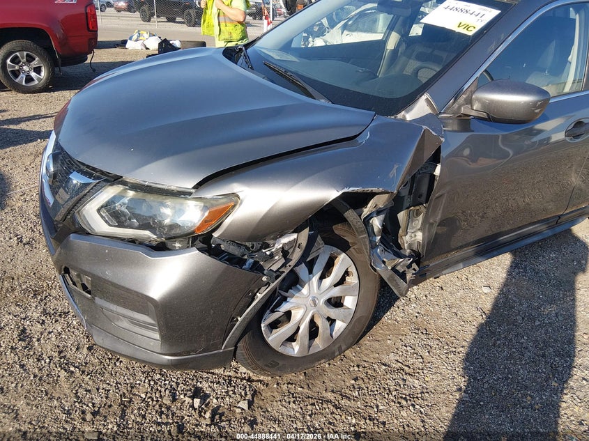 2017 Nissan Rogue VIN JN8AT2MTXHW138542 IAAI salvage auction — LEFT FRONT, Salvage Title, sold $2,650 on 2026-07-15 (photo 6)