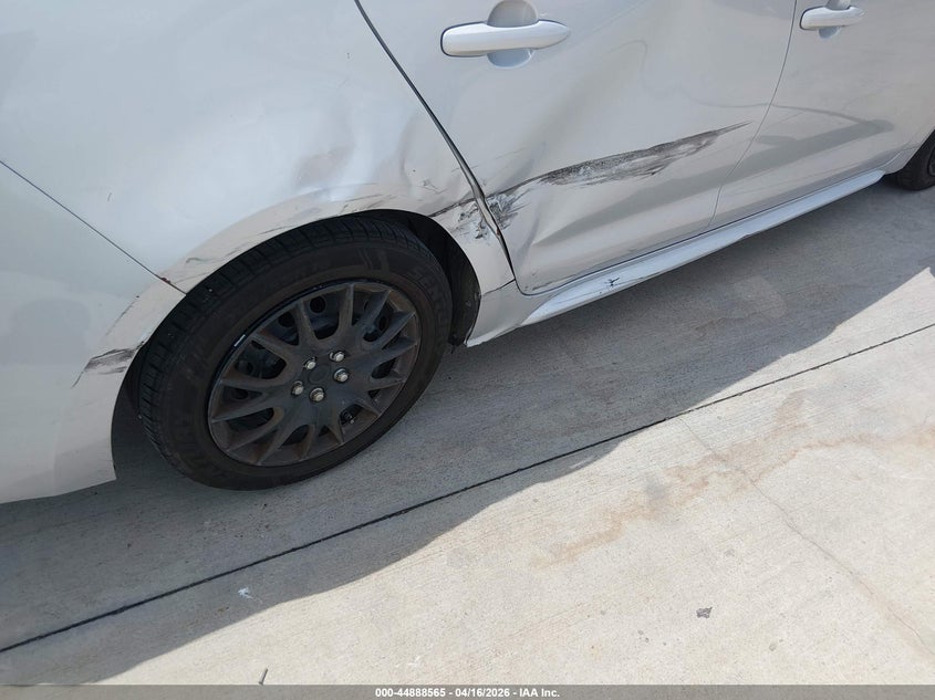 2020 Toyota Corolla VIN 5YFEPRAE3LP051096 IAAI salvage auction — RIGHT SIDE, Original (Texas), sold $800 on 2026-07-24 (photo 6)