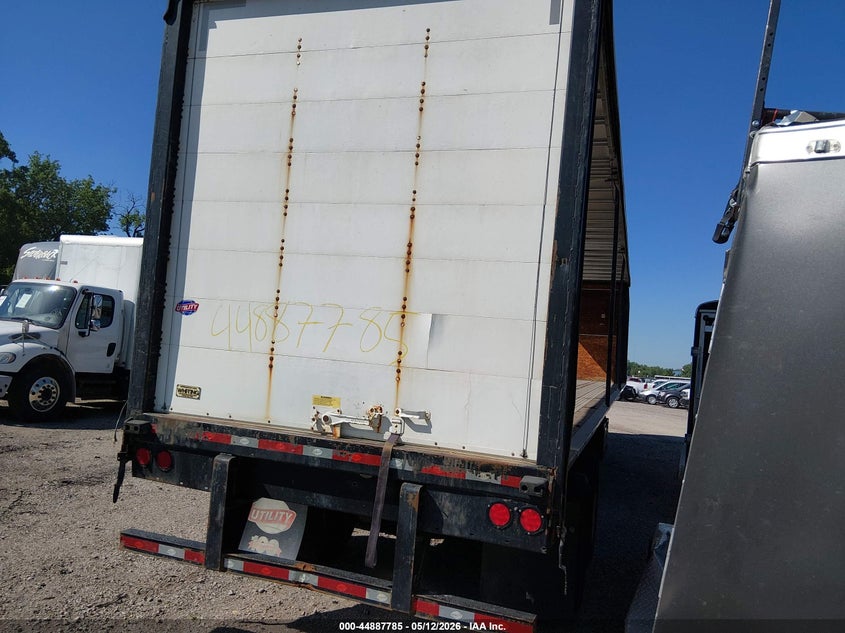 2017 Utility trailer mfg Utility trailer mfg VIN 1UYTS2481HA920701 IAAI salvage auction — REAR END, Clear (Montana), sold $1,650 on 2026-07-08 (photo 4)