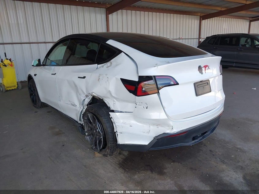 2024 Tesla Model y VIN 7SAYGDEE9RF206221 IAAI salvage auction — LEFT REAR, Salvage Title, sold $9,900 on 2026-07-16 (photo 3)