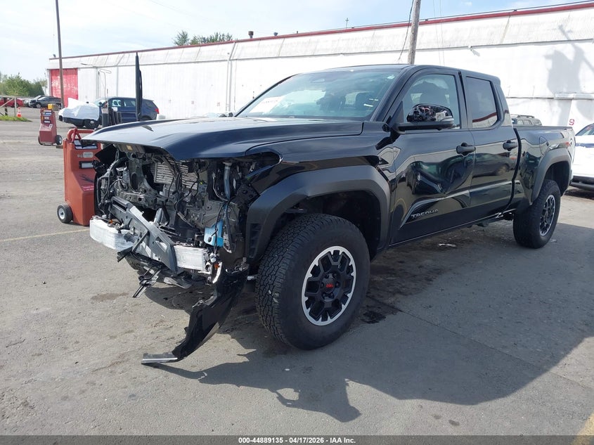 2024 Toyota Tacoma VIN 3TMLB5JN7RM033456 IAAI salvage auction — FRONT & REAR, Salvage (Oregon), sold $12,400 on 2026-07-30 (photo 2)