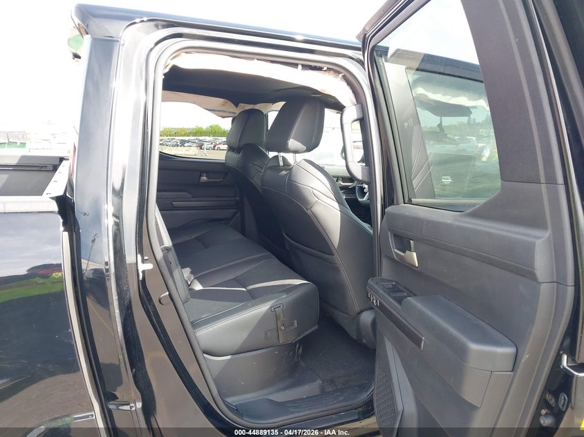 2024 Toyota Tacoma VIN 3TMLB5JN7RM033456 IAAI salvage auction — FRONT & REAR, Salvage (Oregon), sold $12,400 on 2026-07-30 (photo 8)