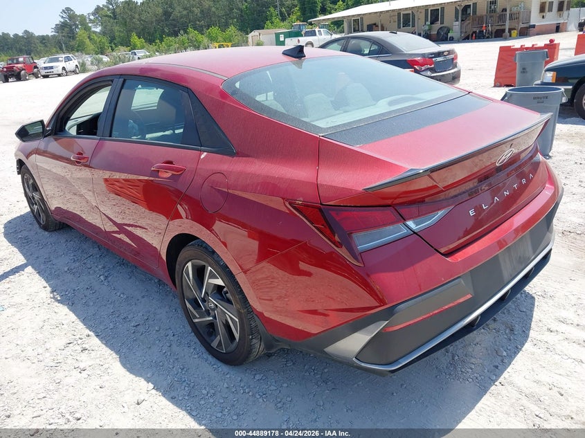 2025 Hyundai Elantra VIN KMHLM4DG7SU957006 IAAI salvage auction — FRONT END, Salvage Title, sold $6,300 on 2026-07-09 (photo 3)