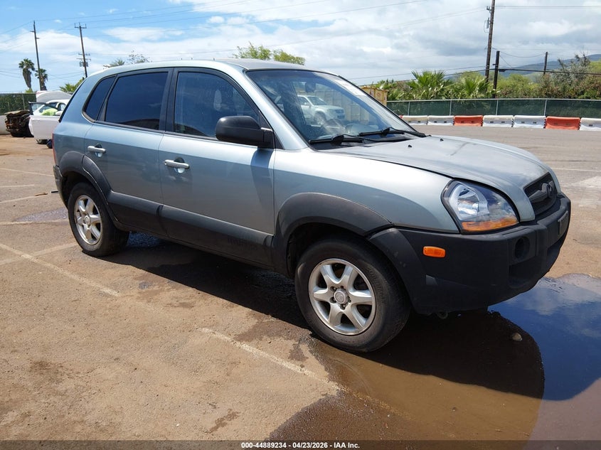2005 Hyundai Tucson VIN KM8JN72D95U096799 IAAI salvage auction — WATER/FLOOD, Salvage (Hawaii), sold $25 on 2026-07-28 (photo 1)